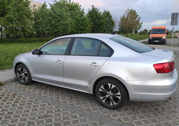 Volkswagen Jetta cena 34500 przebieg: 133000, rok produkcji 2014 z Urzędów małe 154